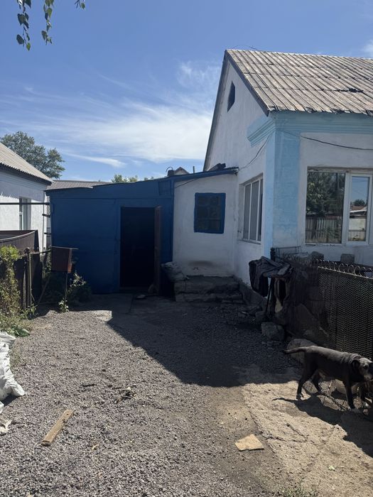 Продам дом большой,в хорошем районе