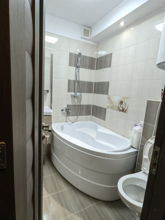 Vând garsoniera strada Fratiei