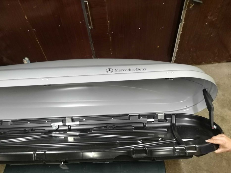 Оригинален Авто бокс на
Мерцедес - Бенц.