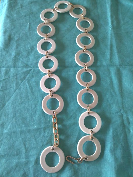 Дамски кожени колани