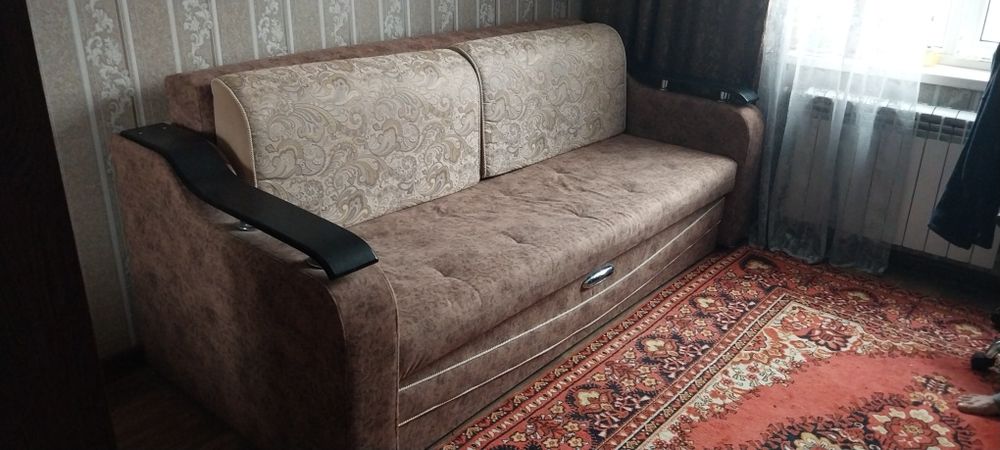 Продам диван в отличном состоянии