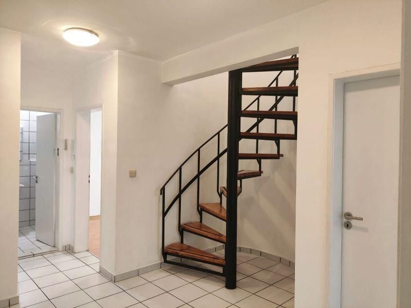 Дава се под наем Многостаен апартамент в София, Гео Милев - 165 кв.м за 847.62 € - Снимка #4