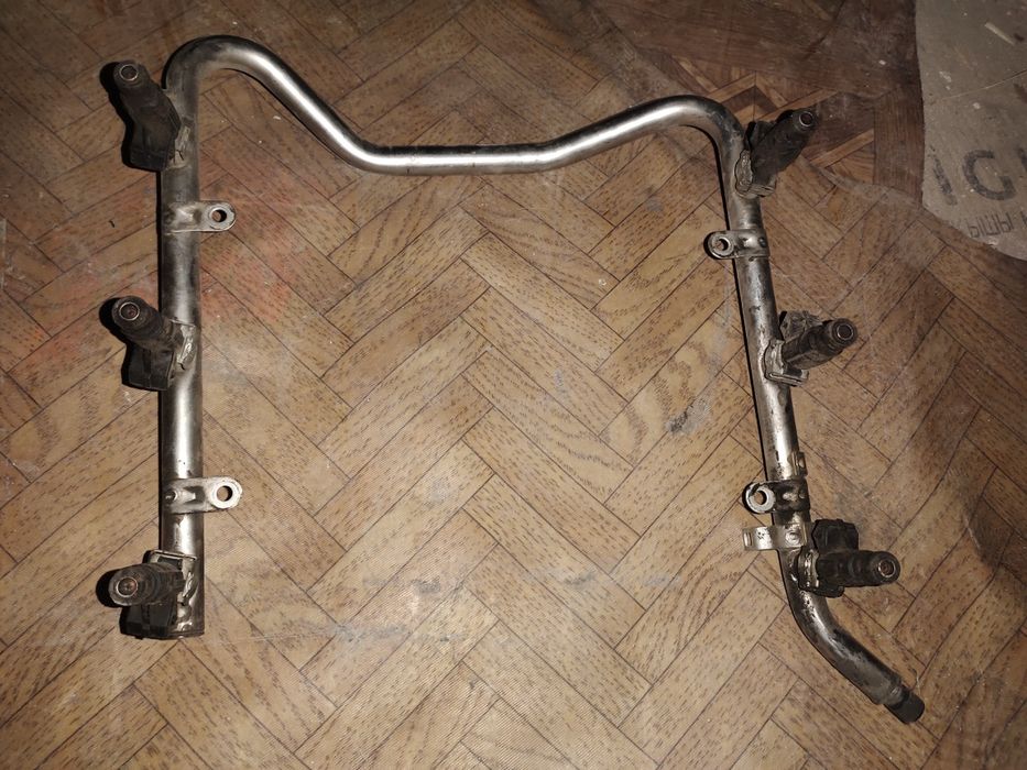 Продам запчасти Мерседес 210