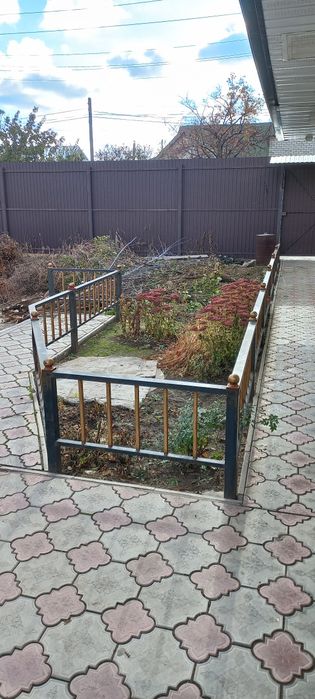 Забор из труб 60×20 с калиткой