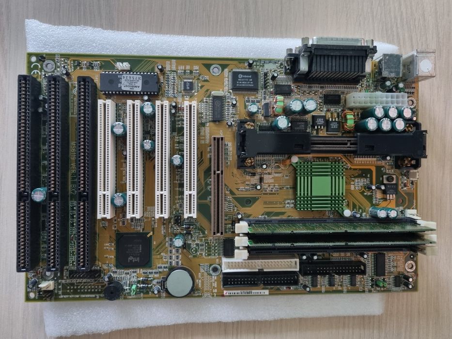 Kit Retro (Pentium III, 440BX, SB Live!, HDD)