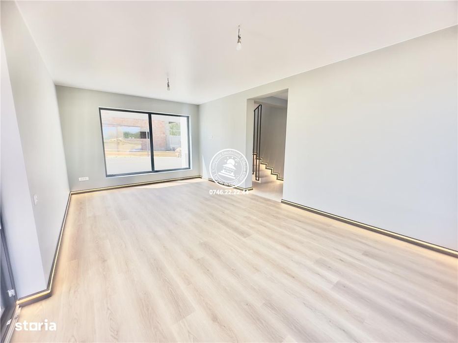 Vila  de vanzare  Visani,