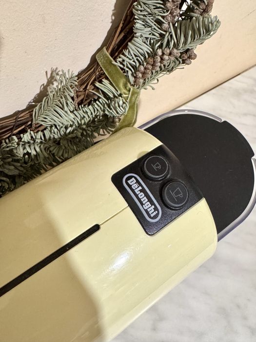 Кофеварка капсульная delonghi