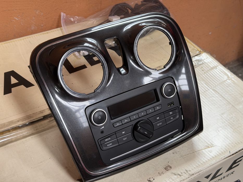 Radio casetofon Dacia Logan bluetooth