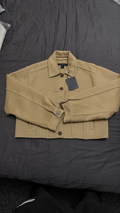 Късо дамско яке LV