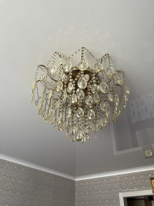 Продам люстру . Состояние отличное