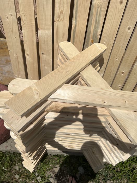 Scândura / uluca /  șipcă gard / tambere , bănci, canapele, șezlonguri