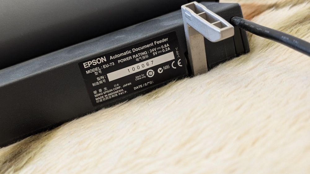 Планшетный сканер Epson