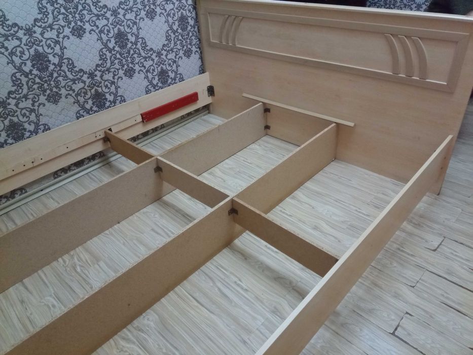 Каркас двухспальной кровати