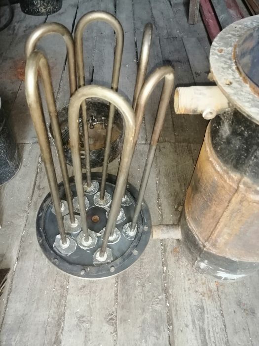 Котел отопления эектрическии