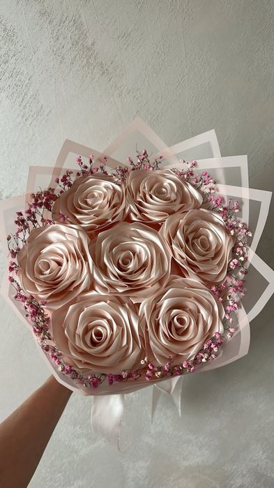 Букет от сатенени рози