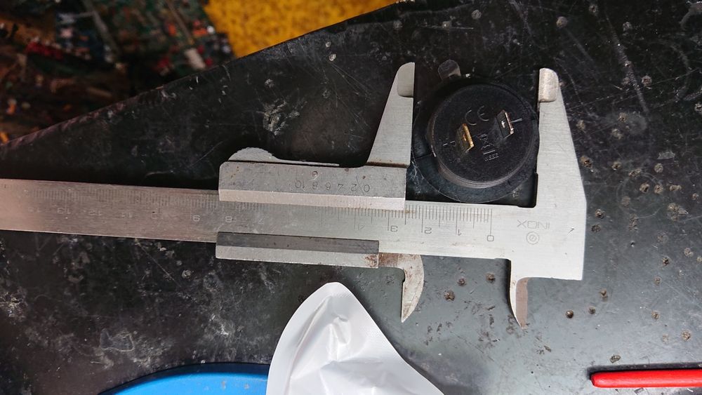 Aвто мото волтметър