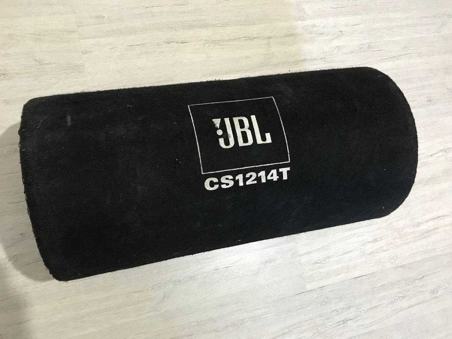 Продаются оригинальные сабвуфер JBL с усилителем