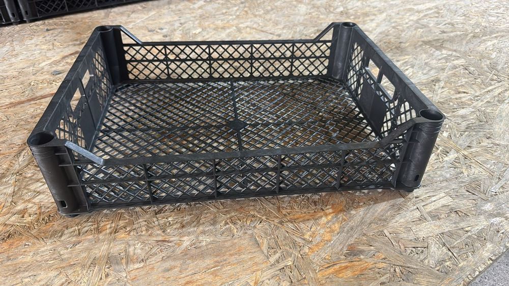 Пластиковые ящики