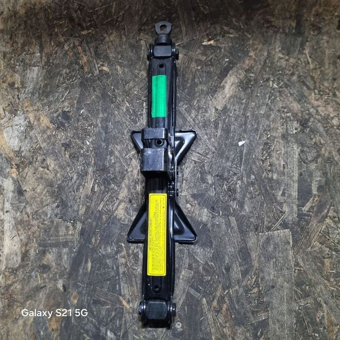 Cric Hyundai Tucson 2006 - 2010 (1055)