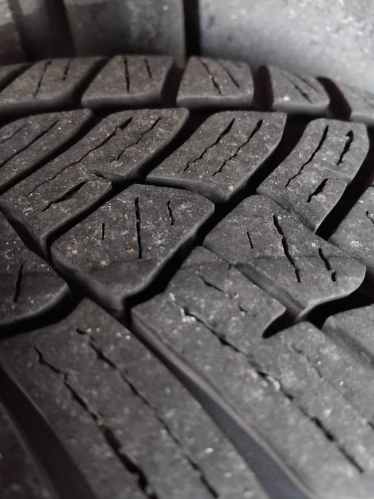 2 много запазени зимни гуми Fulda