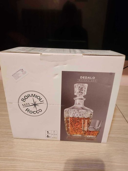 set pahare plus sticla whisky