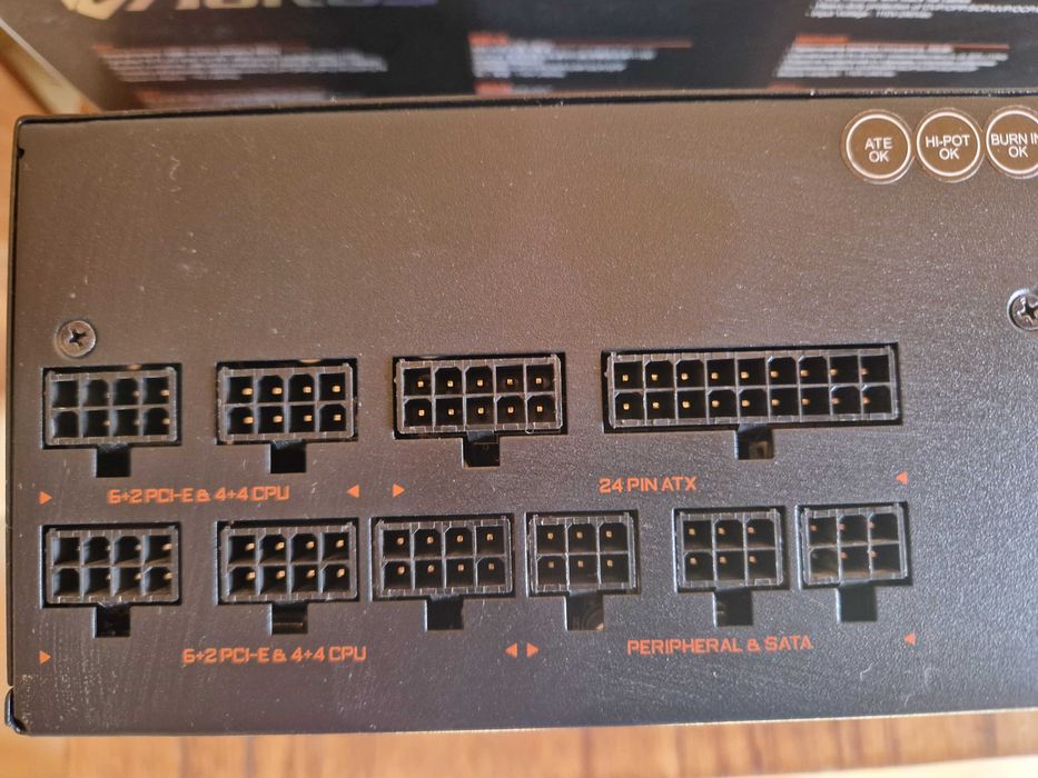 Модульный блок питания GIGABYTE AORUS P850W