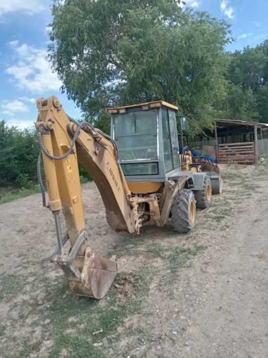 Услуги Эксковатора погрузчика г.Уштобе