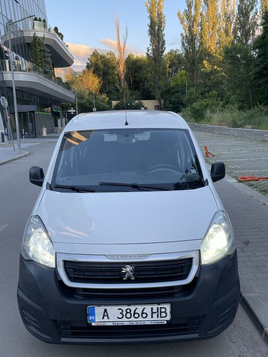 Peugeot Partner 2018г Товаропътник 5 места дълга база, РЕАЛ.КМ.ОТЛ.
