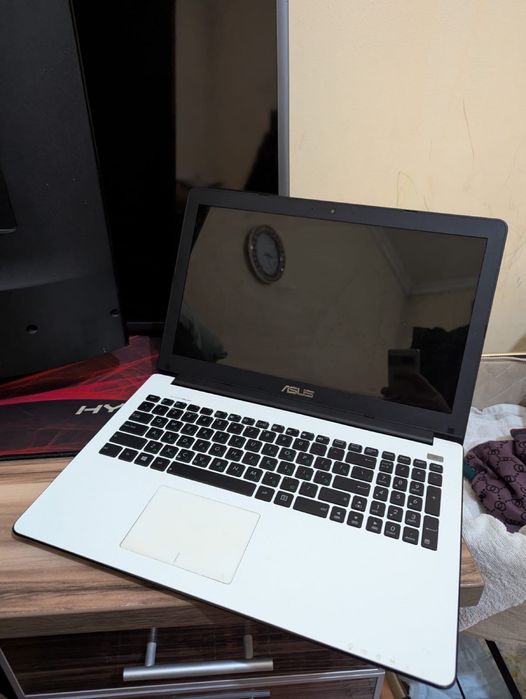 Ноутбук Asus 2017 года…