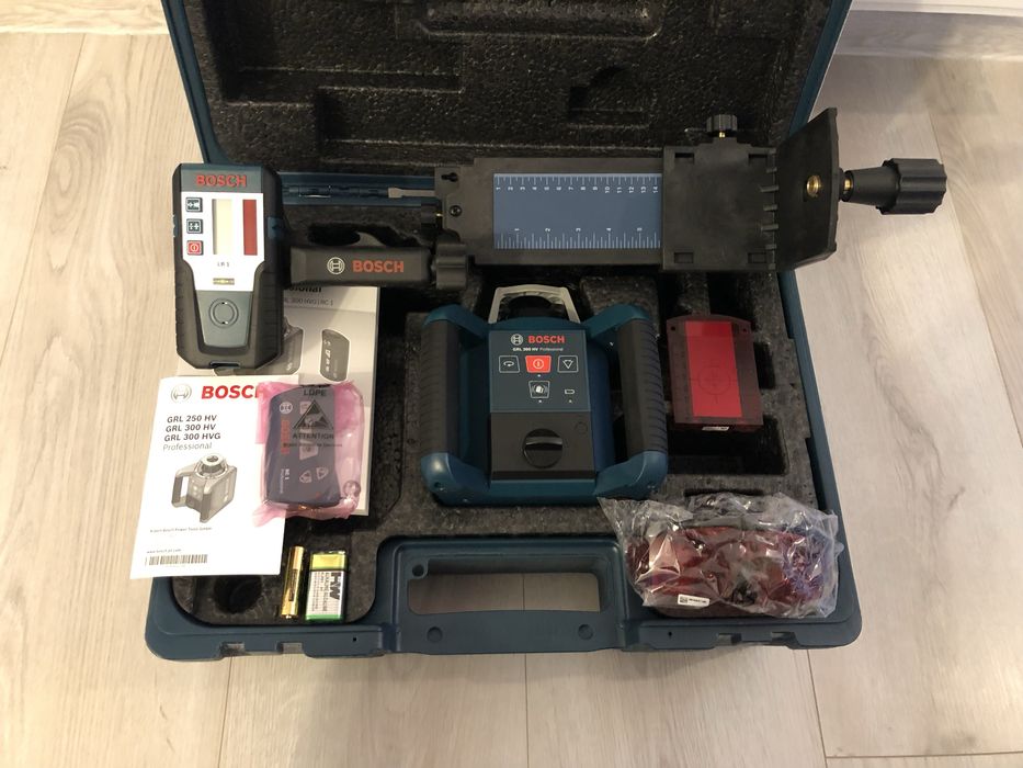 Nivela Laser rotativa Bosch GRL 300 HV cu receptor