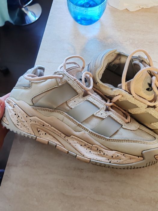 Vand Adidas Niteball, Boost