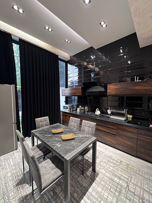 Сдаётся люкс дача в Чарваке «Мальдив» на 10 персоны