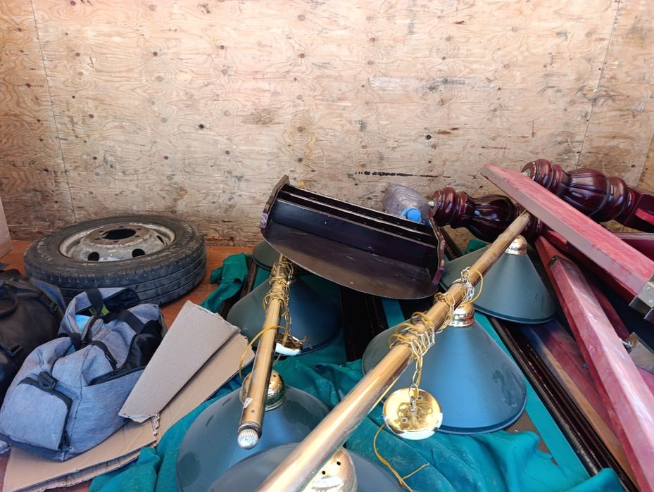 Бильярдные аксессуары.