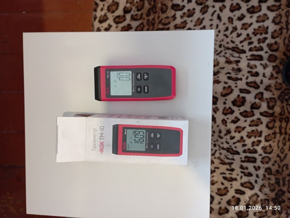 Срочно продам тахометр