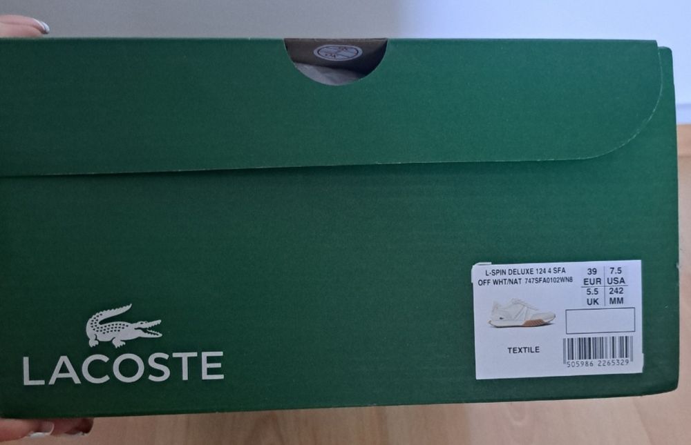 Vând adidași Lacoste originali