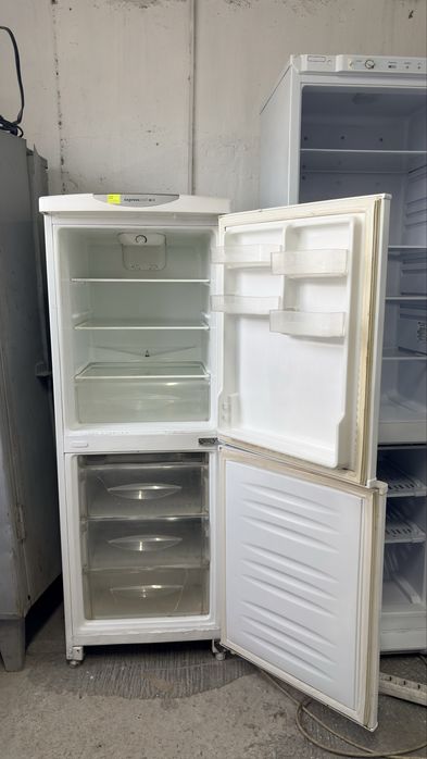 .Холодильник LG.