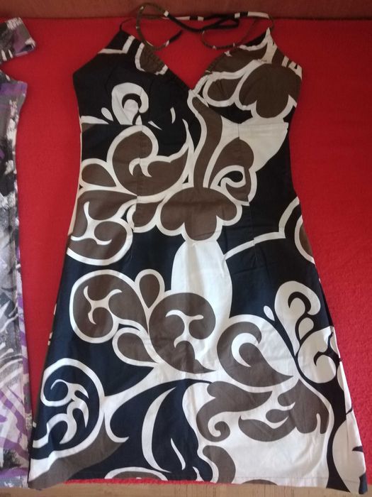 Рокли различни материи и цветове размери М и S