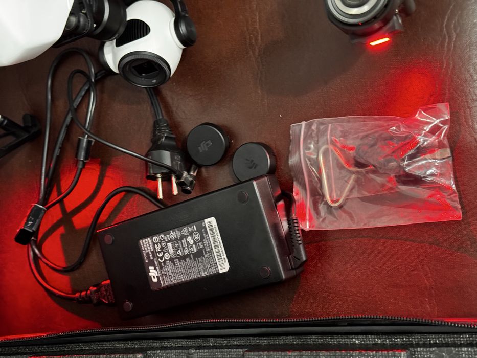 Drona profesională DJI INSPIRE 1+Zenmuse Z3,geantă transport,2 baterii