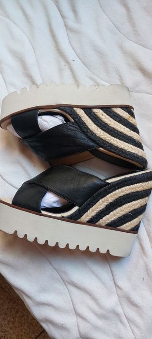 Чехли  естествена кожа