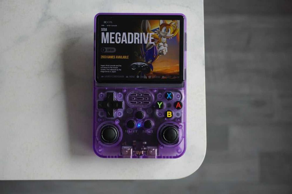 Джобна Конзола с хиляди игри R36S Лилава