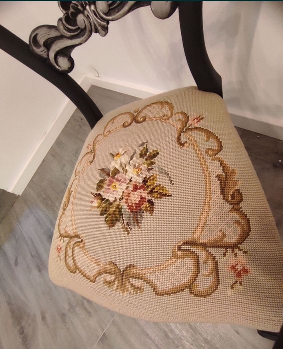 Doua scaune din lemn masiv, Shabby chic