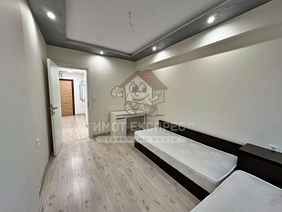 Дава се под наем Тристаен апартамент в Асеновград - 80 кв.м за 378.93 € - Снимка #8