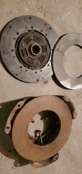 Продаётся запчасти от Волги 21го