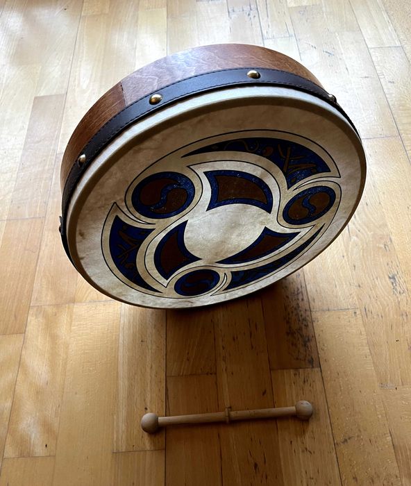 Tobă Celtică „Trinity” – Obiect Decorativ Autentic & Instrument Muzical nou