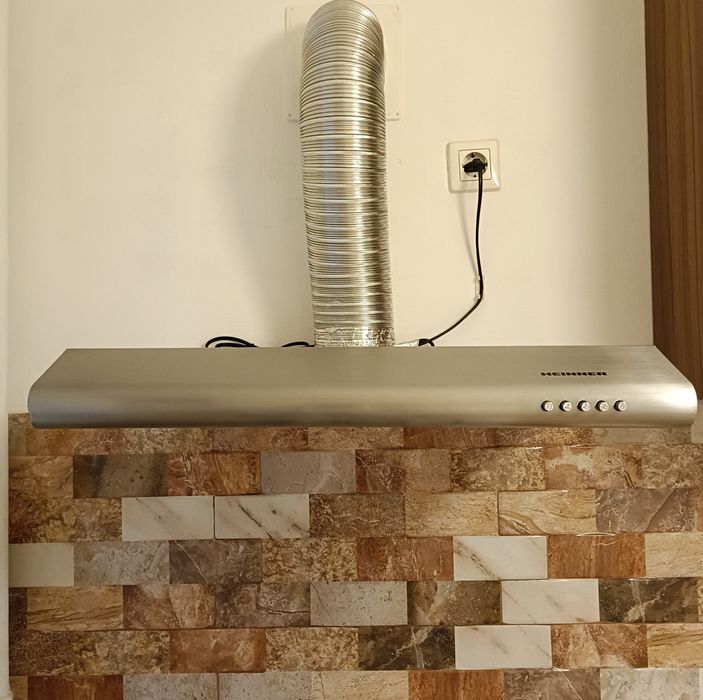 Vând combină frigorifică Beko+hota Heinner