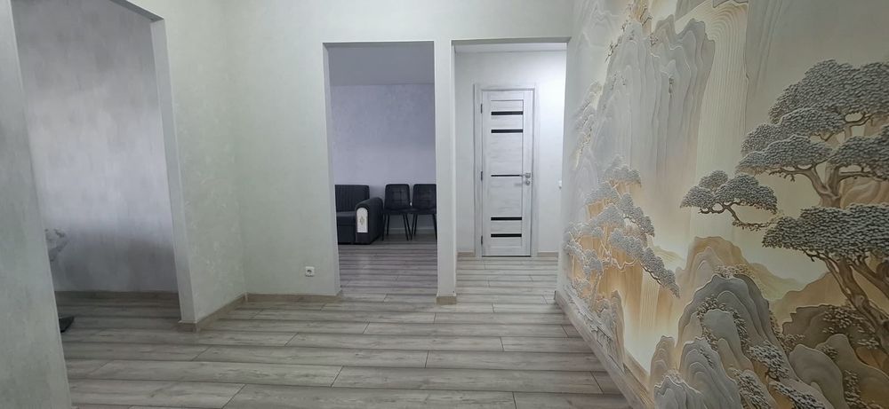 Продам 2 комнатную квартиру распашонка.