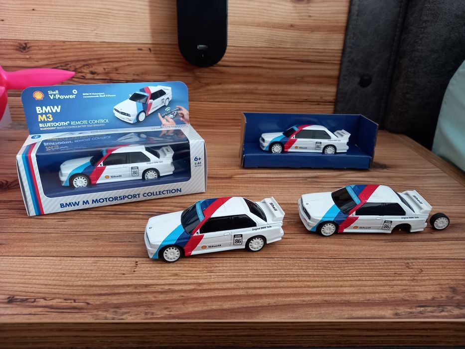 BMW  М3 колички, Шел колекция и тротинетки ферари (Ferrari)