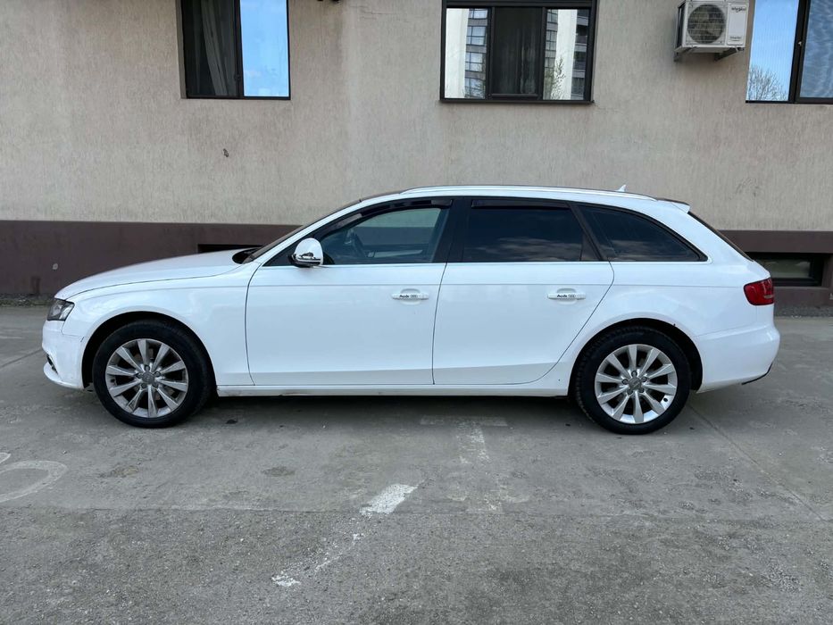 Audi a 4 b8 volan dreapta