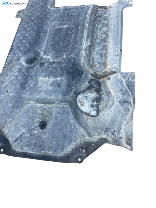Scut Motor Plastic Mercedes Clasa C Class W204 2007 - 2014 Cod A2045202223 [B4344]