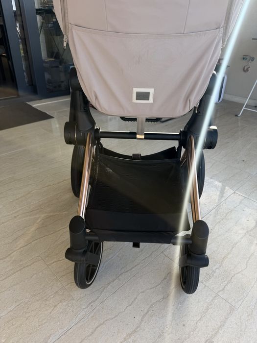 Cybex e-Priam Rose Gold + Cloud T i-Size + база / Almond Beige

Cybex e-Priam Rose Gold + Cloud T i-Size + база / Almond Beige